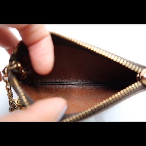 ♥️SOLD♥️Louis Vuitton Monogram Key Pouch - Picture 7 of 7